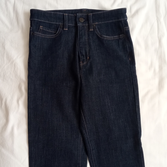 DONATED! UNIQLO High Rise Skinny Jeans, Size 24 - Picture 4 of 8
